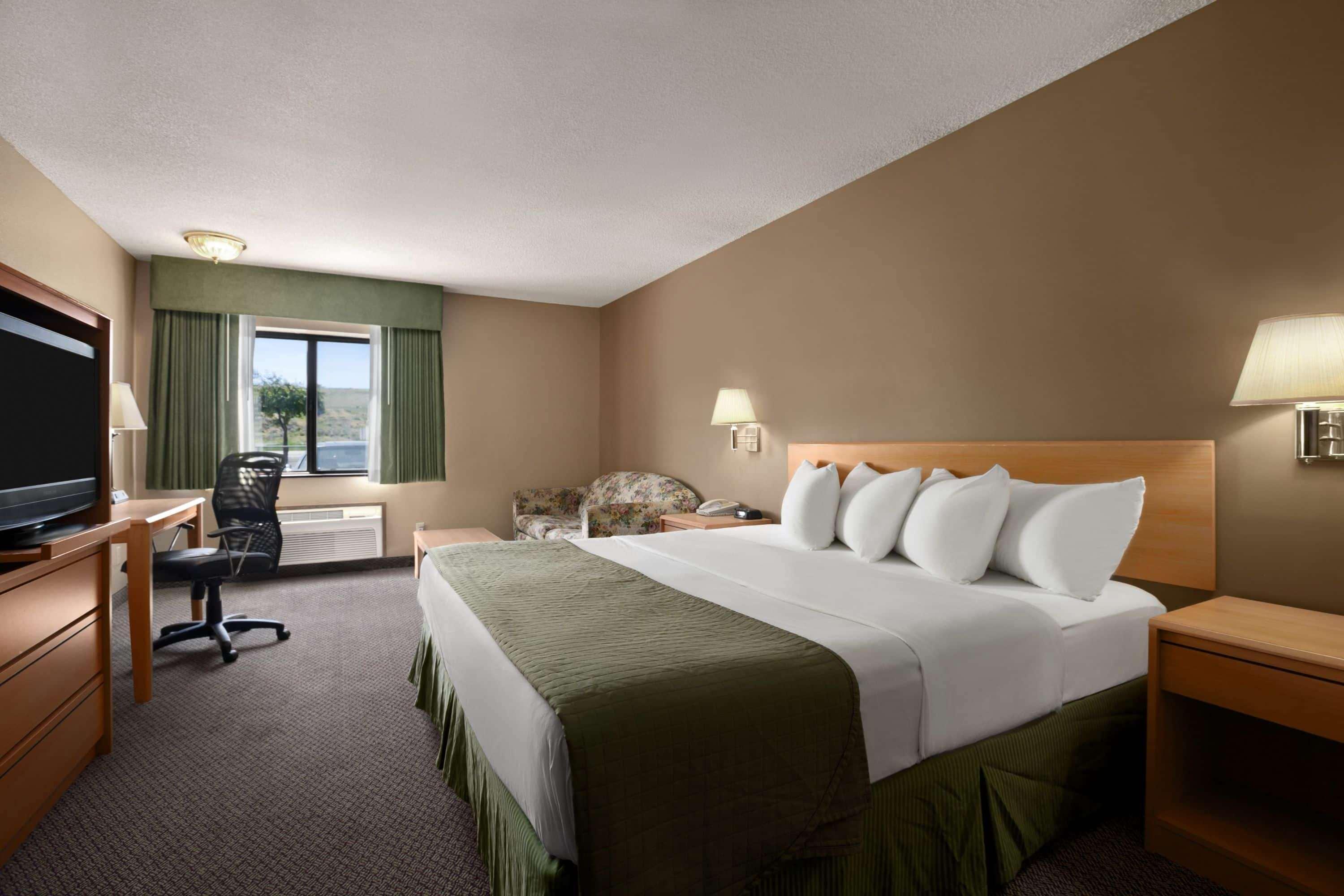 Super 8 By Wyndham Baker City Exterior photo