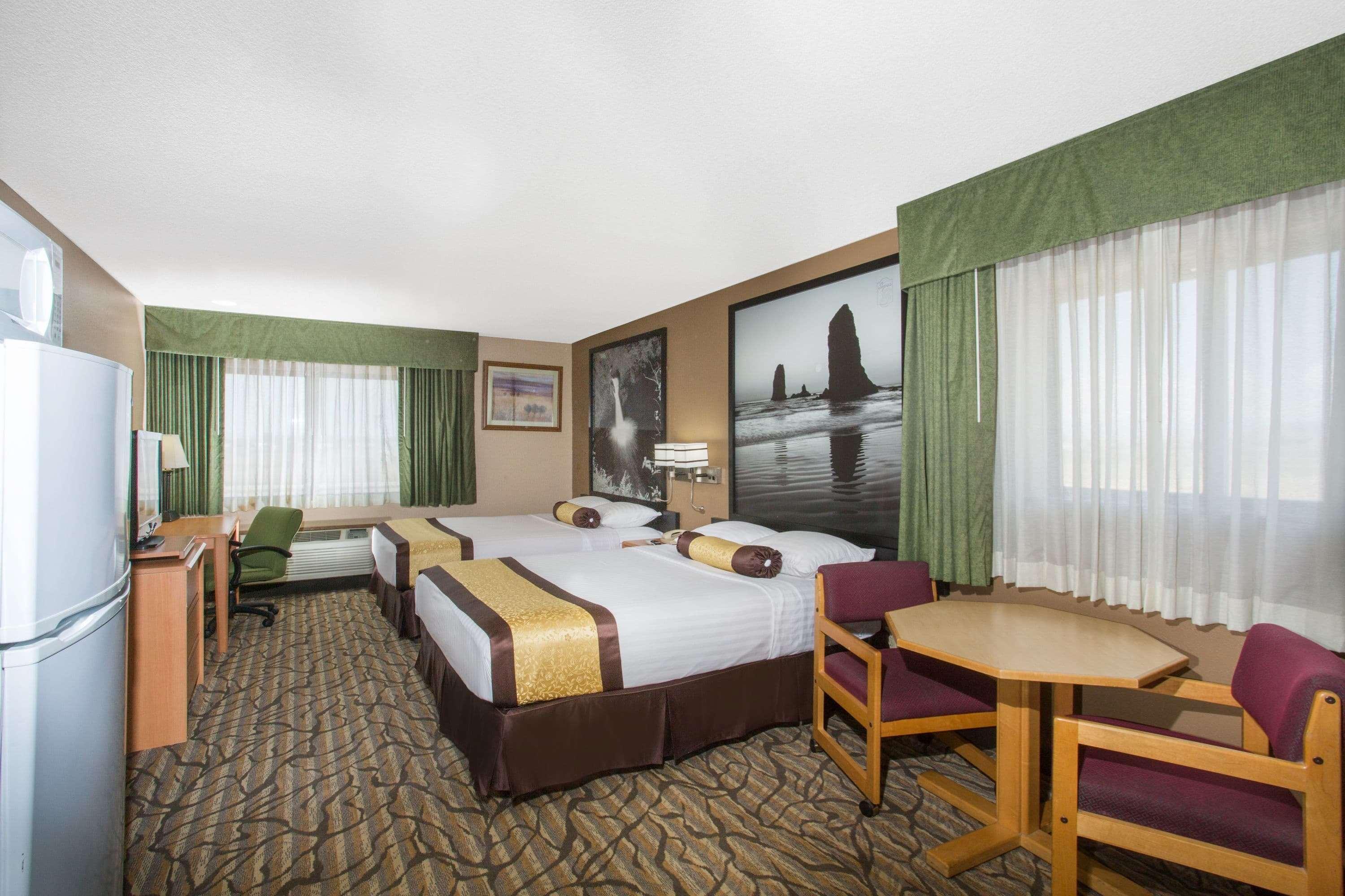 Super 8 By Wyndham Baker City Exterior photo