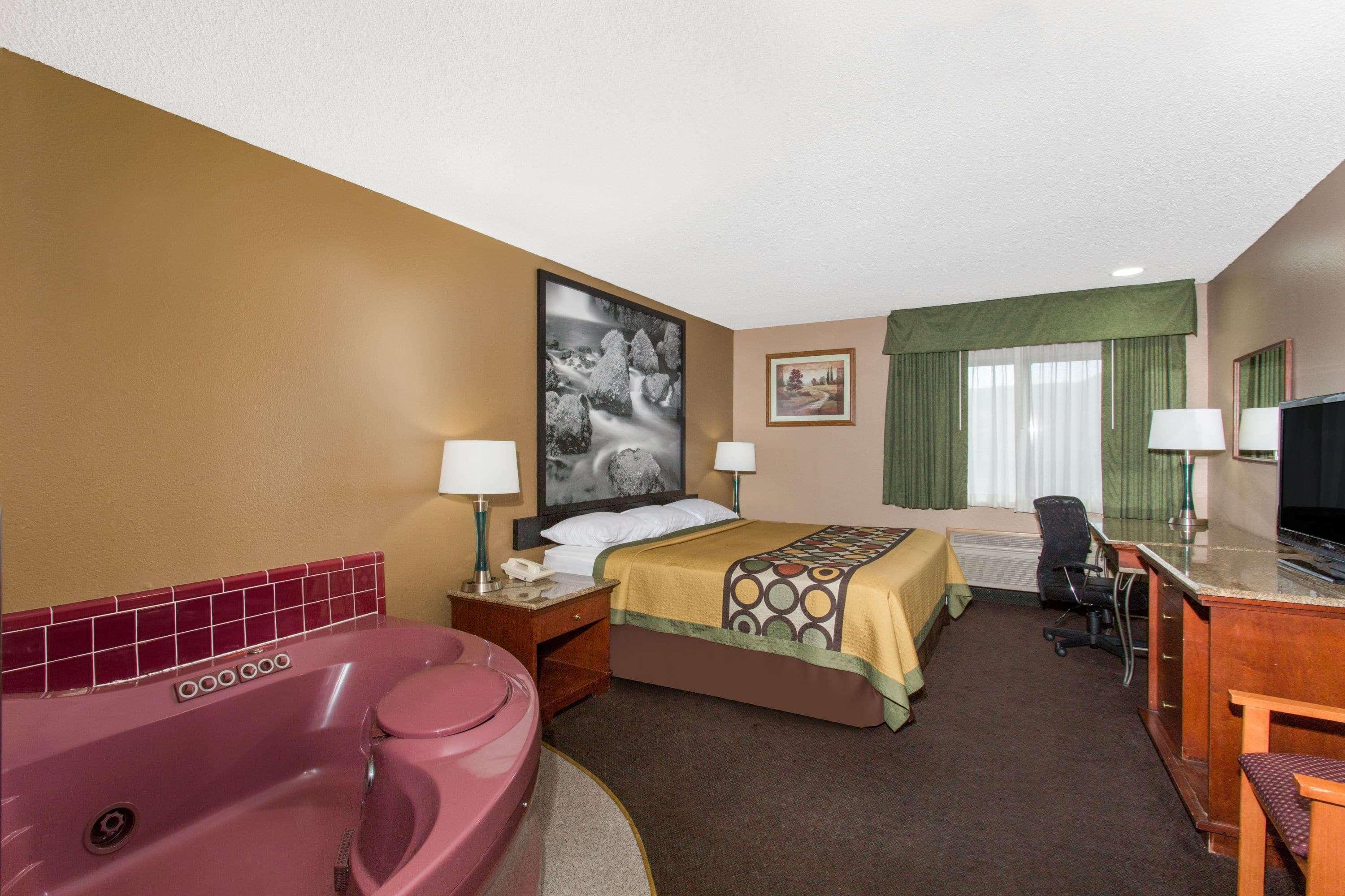 Super 8 By Wyndham Baker City Exterior photo